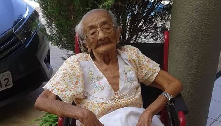 Столетницата, преживяла две пандемии, е била покосена от пневмония Столетницата, преживяла две пандемии, е била покосена от пневмония