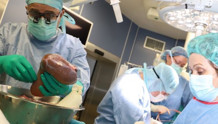 Тя даде шанс за втори живот на 26-годишна жена и бебе - след трансплантация на черен дроб, и на още две жени - на 39 и 25 години