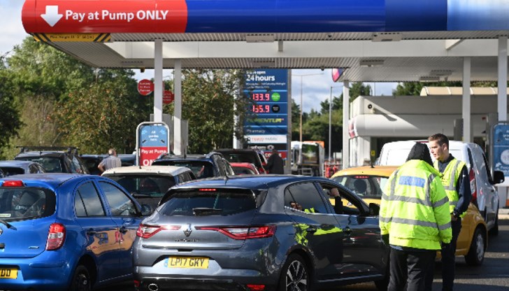 "Никъде другаде няма проблеми като нашите. Дори в Северна Ирландия е по-добре. Как да си го обясним?", попита журналист от БиБиСи "Никъде другаде няма проблеми като нашите. Дори в Северна Ирландия е по-добре. Как да си го обясним?", попита журналист от БиБиСи