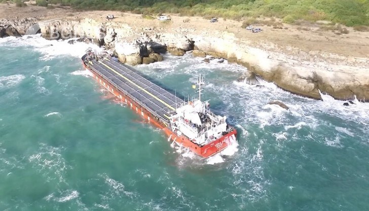 В момента риск за кораба нямало... В момента риск за кораба нямало...