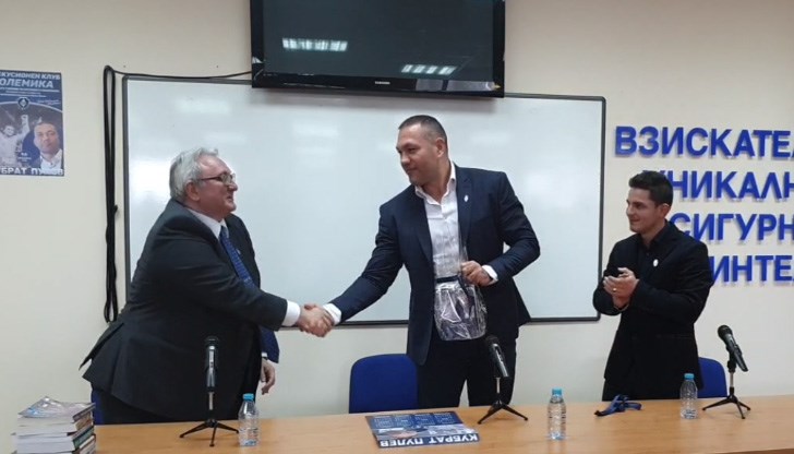 Кобрата изпадна в големи откровения