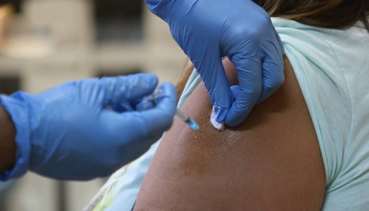 Починали са 30 души, като от тях 93,33% не са ваксинирани Починали са 30 души, като от тях 93,33% не са ваксинирани