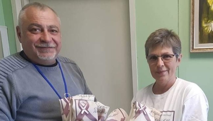 Поводът е Световният месец посветен на борбата с рака на гърдата, който отбелязваме всяка година през октомври