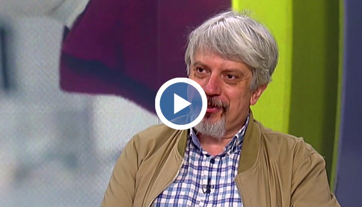 "Тези, които се срещат с вируса всеки ден, се получават като умножите регистрираната и нерегистрираната заболеваемост по 4. Излизат някъде 12 - 13 000", пресмята проф. Витанов