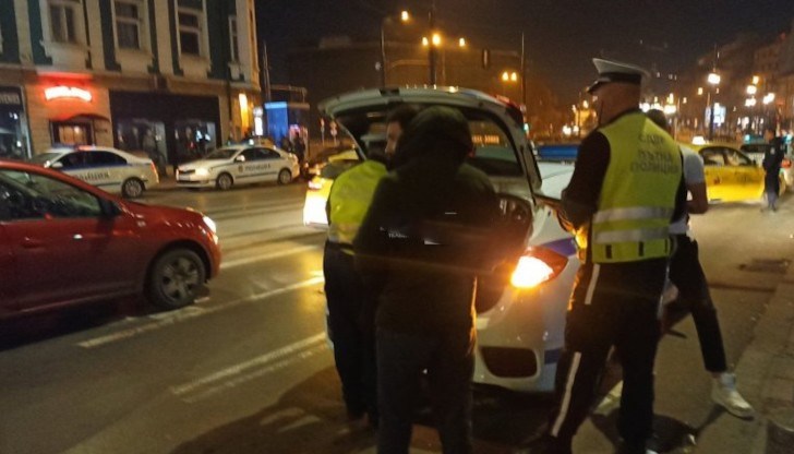 В акцията са мобилизирани служители на икономическа, охранителна и криминална полиция