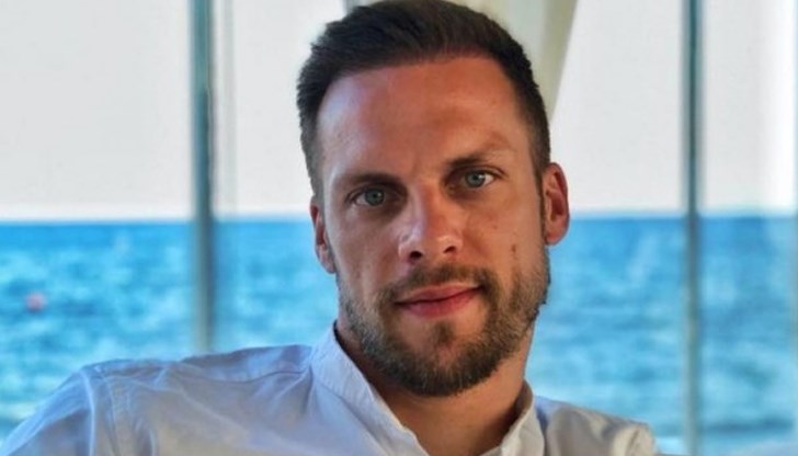 Засилен шофьор го блъснал докато прави забранена маневра на пътя Засилен шофьор го блъснал докато прави забранена маневра на пътя