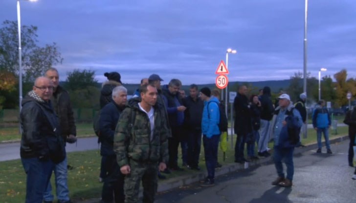 Миньори и енергетици тръгват за София, ще протестират за бъдещето си Миньори и енергетици тръгват за София, ще протестират за бъдещето си