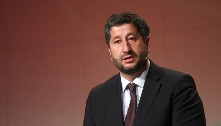 ДПС се радикализира и издигането на Карадайъ за президент е част от това ДПС се радикализира и издигането на Карадайъ за президент е част от това