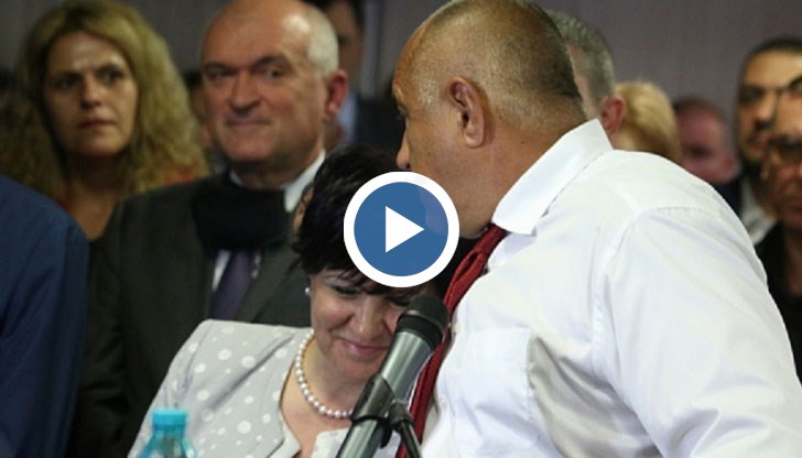 Бившият премиер разчита на късата памет, за да изчисти имиджа си и да се върне начело на държавата