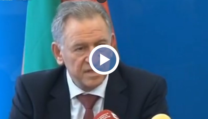 Министър Стойчо Кацаров дава брифинг за новите мерки срещу Ковид-19