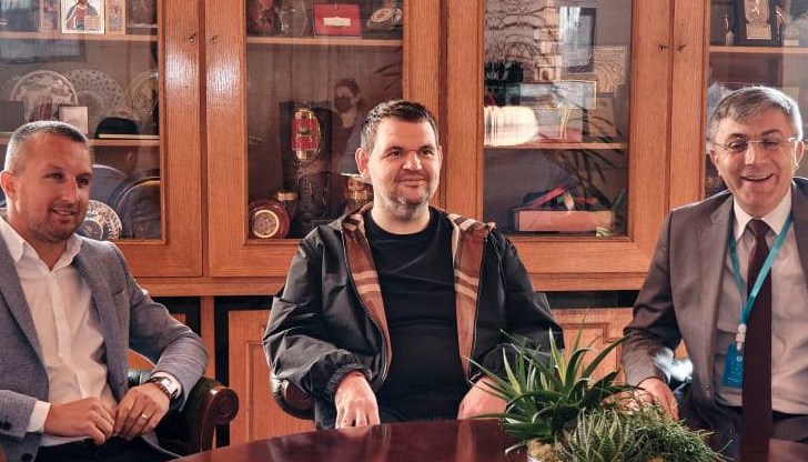 Пеевски иска да се върне в парламента, за да получи имунитет срещу наказателно преследване