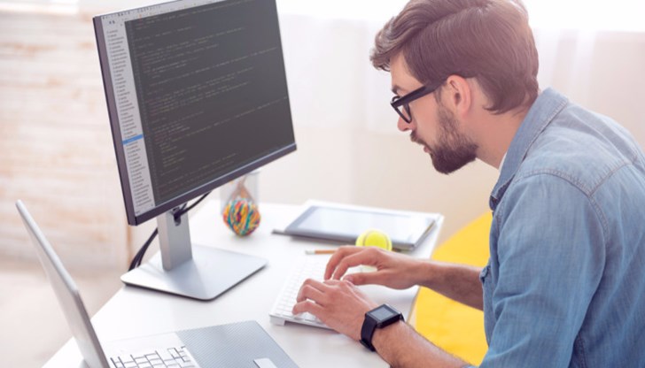 Като цяло търсенето на кадри в икономиката расте, като през септември най-голям ръст има при фармацията