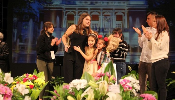 Две първи награди от “Северно сияние” за малките певци от Русе