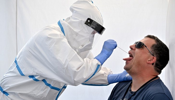 Антитела имат две групи хора - ваксинираните и преболедувалите Антитела имат две групи хора - ваксинираните и преболедувалите