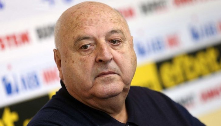 Димитър Бербатов отрече обвиненията и контрира със седем въпроса към ръководството на футболния съюз