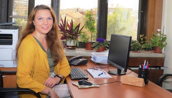 Сега тя заема поста началник на отдел „Административен контрол и регионално развитие“ Сега тя заема поста началник на отдел „Административен контрол и регионално развитие“