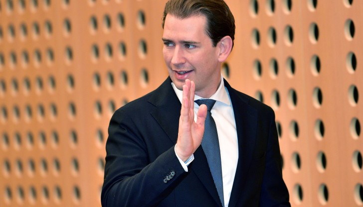 Обвиненията в корупция накараха австрийският канцлер да се оттегли от поста