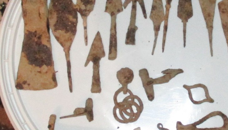 Античните предмети са открити в  две къщи в село Загориче