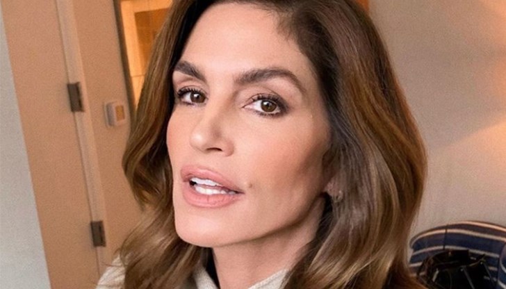 Синди е имала и по-малък брат, който е починал много малък от левкемия Синди е имала и по-малък брат, който е починал много малък от левкемия