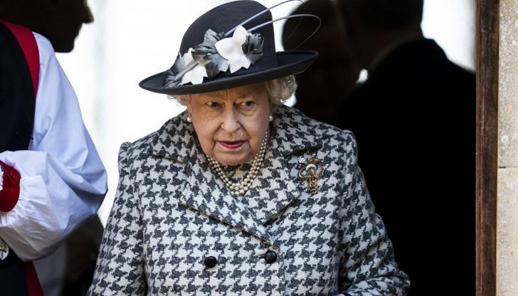 Кралицата си взема почивка по съвета на лекарите.