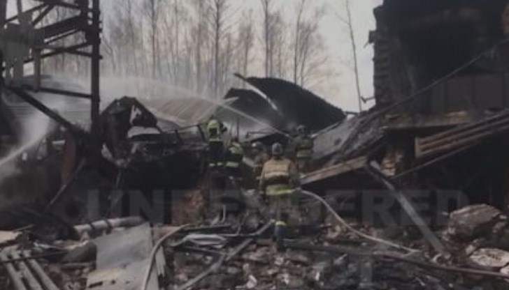 Инцидентът е предизвикал тотално разрушение, от отломките продължава да излиза дим