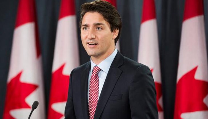 Премиерът Трюдо отбеляза, че ще има "тежки последици" за всеки федерален служител, който представи невярна информация за своя имунизационен статус