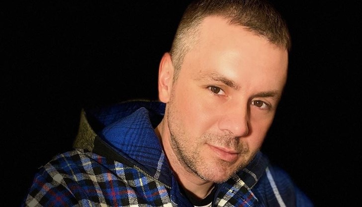 Хазарта е честен към себе си, както и всички политически неочаквано активни публични личности Хазарта е честен към себе си, както и всички политически неочаквано активни публични личности