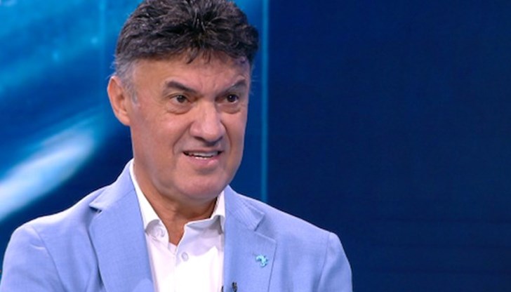 Такава средна оценка на своето над 16-годишно управление постави президентът на Българския футболен съюз (БФС) - Борислав Михайлов Такава средна оценка на своето над 16-годишно управление постави президентът на Българския футболен съюз (БФС) - Борислав Михайлов