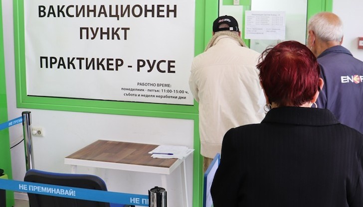 Трима мъже с положителен тест за коронавирус са починали през изминалото денонощие Трима мъже с положителен тест за коронавирус са починали през изминалото денонощие