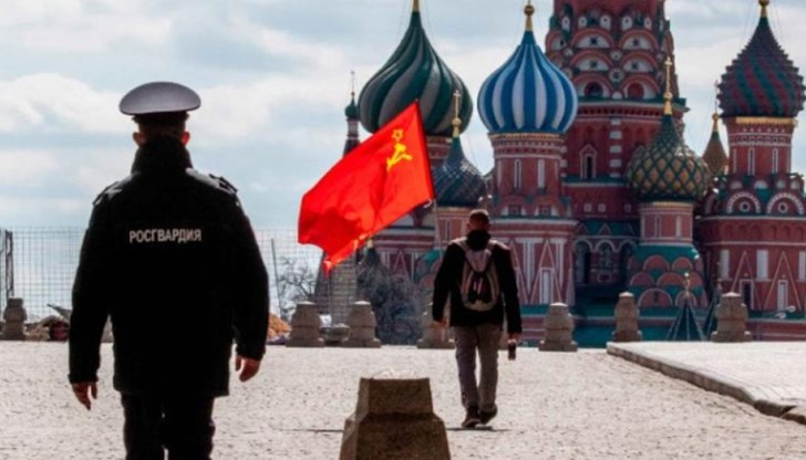 Ще работят само аптеките и супермаркетите