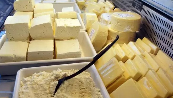 Лукс ли е днес на трапезата ни да присъстват сиренце и кашкавал? Колко тежи това на джоба ни? Лукс ли е днес на трапезата ни да присъстват сиренце и кашкавал? Колко тежи това на джоба ни?