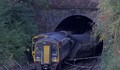 Два пътнически влака се сблъскаха в Англия, 14 души са ранени