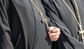 Отстраняват 14 свещеници в Гърция, защото не са ваксинирани