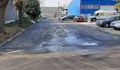 Общински служители асфалтират улици в Западна промишлена зона