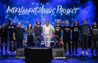 Рони Ромеро ще зарадва русенци през декември