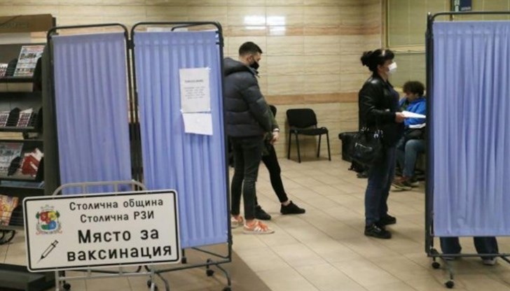 След пика с наплив от желаещи за ваксинация, в последната седмица интересът към имунизациите срещу коронавирус намаля значително След пика с наплив от желаещи за ваксинация, в последната седмица интересът към имунизациите срещу коронавирус намаля значително