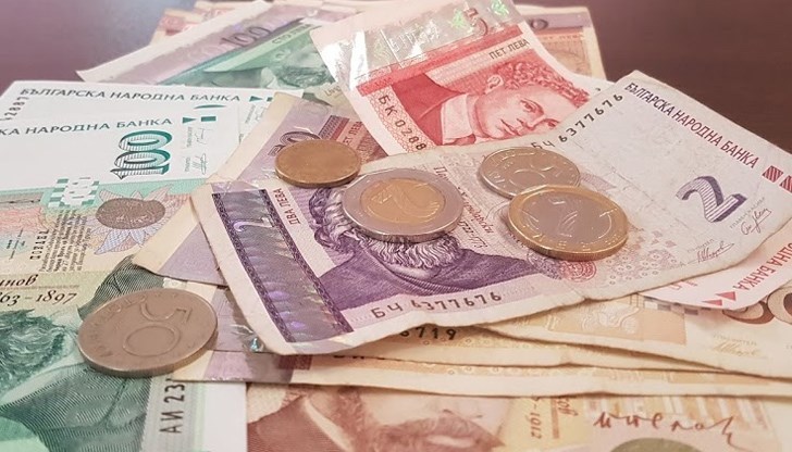 Увеличението бе договорено по време на преговорите за съставяне на правителство между четирите политически партии – ПП, ИТН, БСП и ДБ