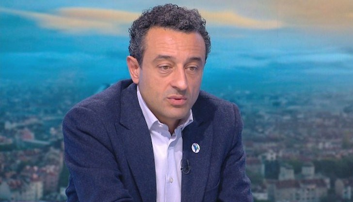 "Но това са само идеи и предстои преговори с другите политически сили за сформирането на кабинет", каза Даниел Лорер "Но това са само идеи и предстои преговори с другите политически сили за сформирането на кабинет", каза Даниел Лорер