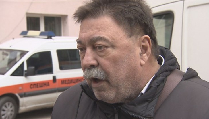 "Гореше много, аз минах покрай него. Беше ме страх, бях с отворени прозорци, да не се взриви като минаваме“, коментират медиците