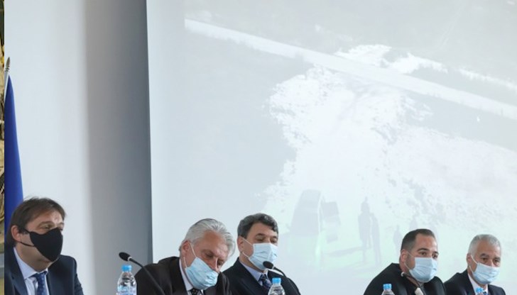 Този скандал за пореден път показва тоталната липса на качество в контролните органи у нас, коментира икономистът