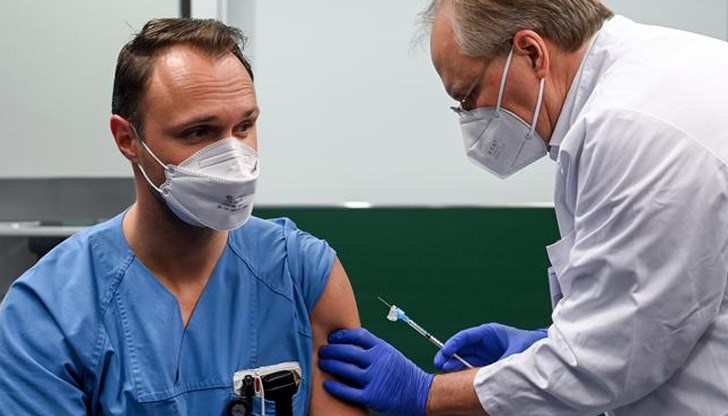 Лекари в Германия започнаха да получават писмени "Уведомления за съдебна отговорност"