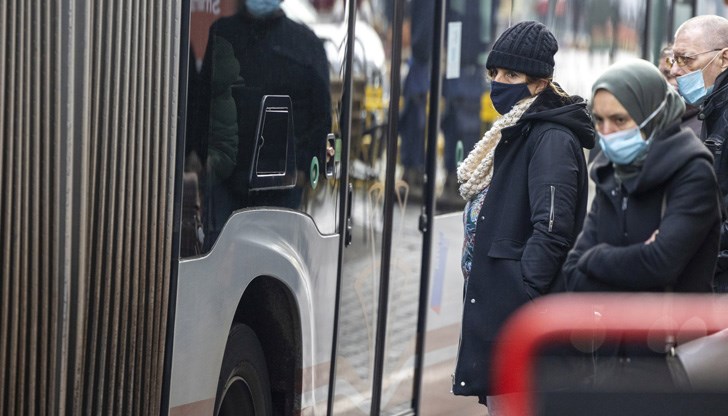 Напълно ваксинирани са 75% от населението Напълно ваксинирани са 75% от населението