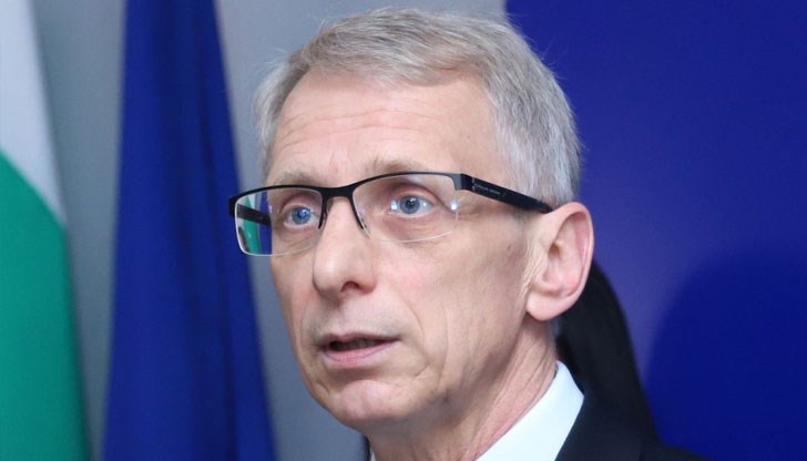 Той е в пълното си право да каже, че не може да осигури тези екипи, обясни акад. Денков