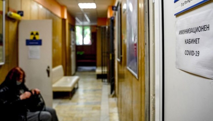 Имунизации се извършват и от лични лекари Имунизации се извършват и от лични лекари