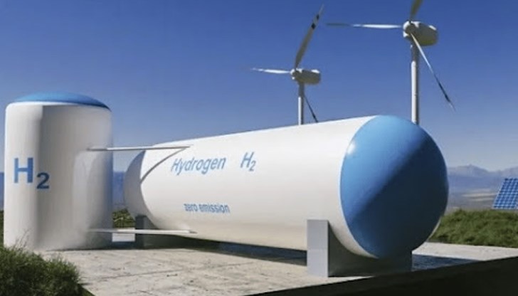 Фотоволтаичният парк ще превръща слънчевата енергия в електрическа, която ще се използва за получаване на зелен водород чрез електролиза на вода Фотоволтаичният парк ще превръща слънчевата енергия в електрическа, която ще се използва за получаване на зелен водород чрез електролиза на вода