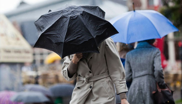 Очакваме през следващото денонощие през страната ще премине студен атмосферен фронт Очакваме през следващото денонощие през страната ще премине студен атмосферен фронт