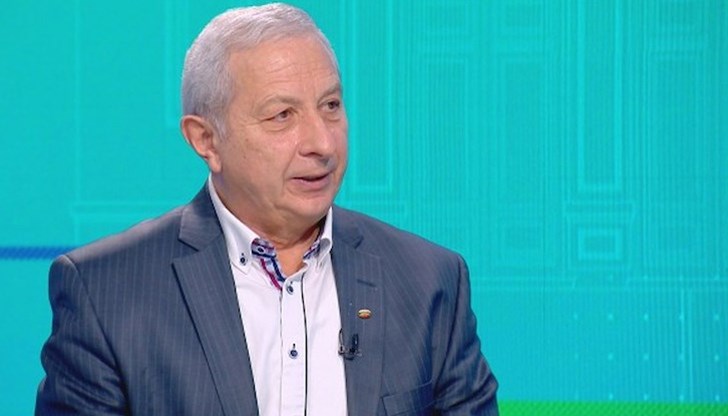 Юристът коментира, че е очаквал по-висока избирателна комисия Юристът коментира, че е очаквал по-висока избирателна комисия