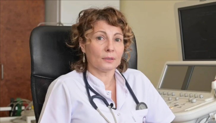 „Смъртността е висока. В световен мащаб е висока. Но в болница, в която пристигат възможно най-тежките случаи, смъртността е по-висока от средната. Затова казвам, че ние сме подложени на изключителен психологически удар“, разказва д-р Рада Прокопова