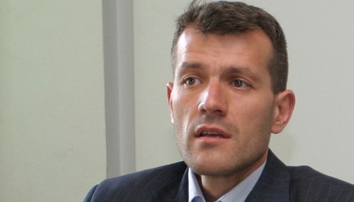 Той се ползва със защита от наказателно преследване като кандидат за президент