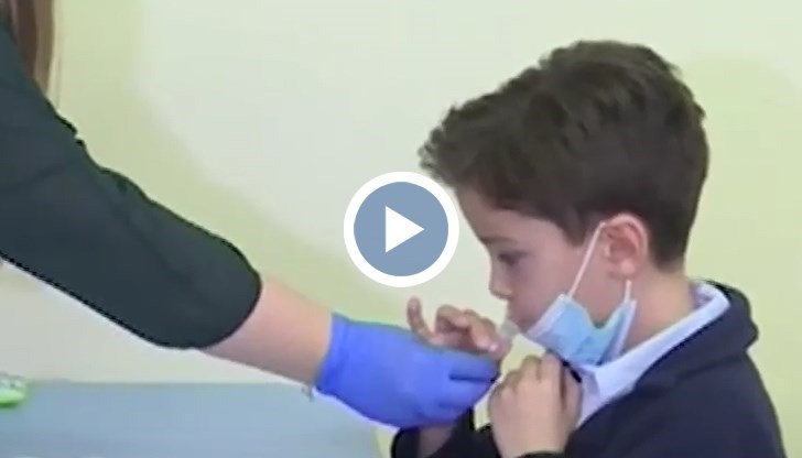 „На мен ми беше даже забавно. По-добре е да се тестваме, за да ходим на училище и да се виждаме”, каза второкласничката Стефи